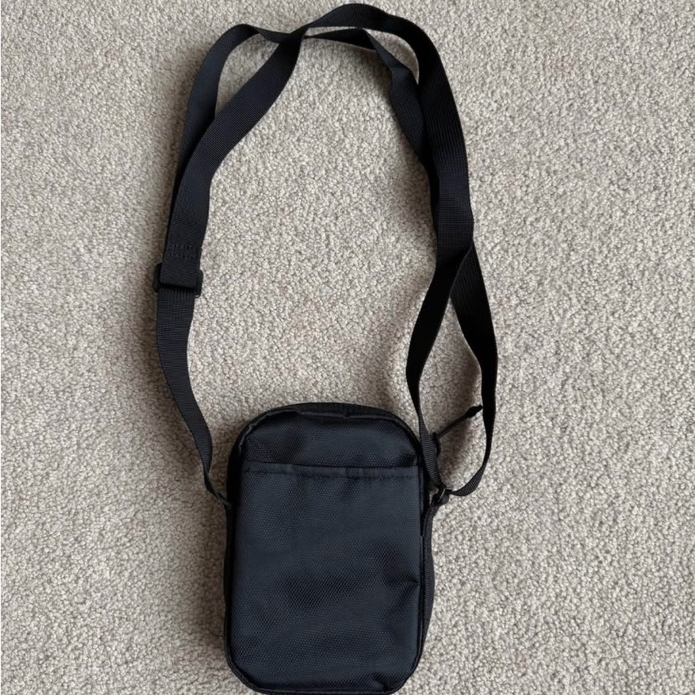 Nike Black Heritage Crossbody Bag - Picture 3 of 4